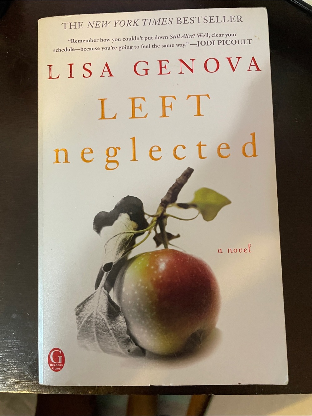Lisa Genova LEFT neglected — Paperback Novel